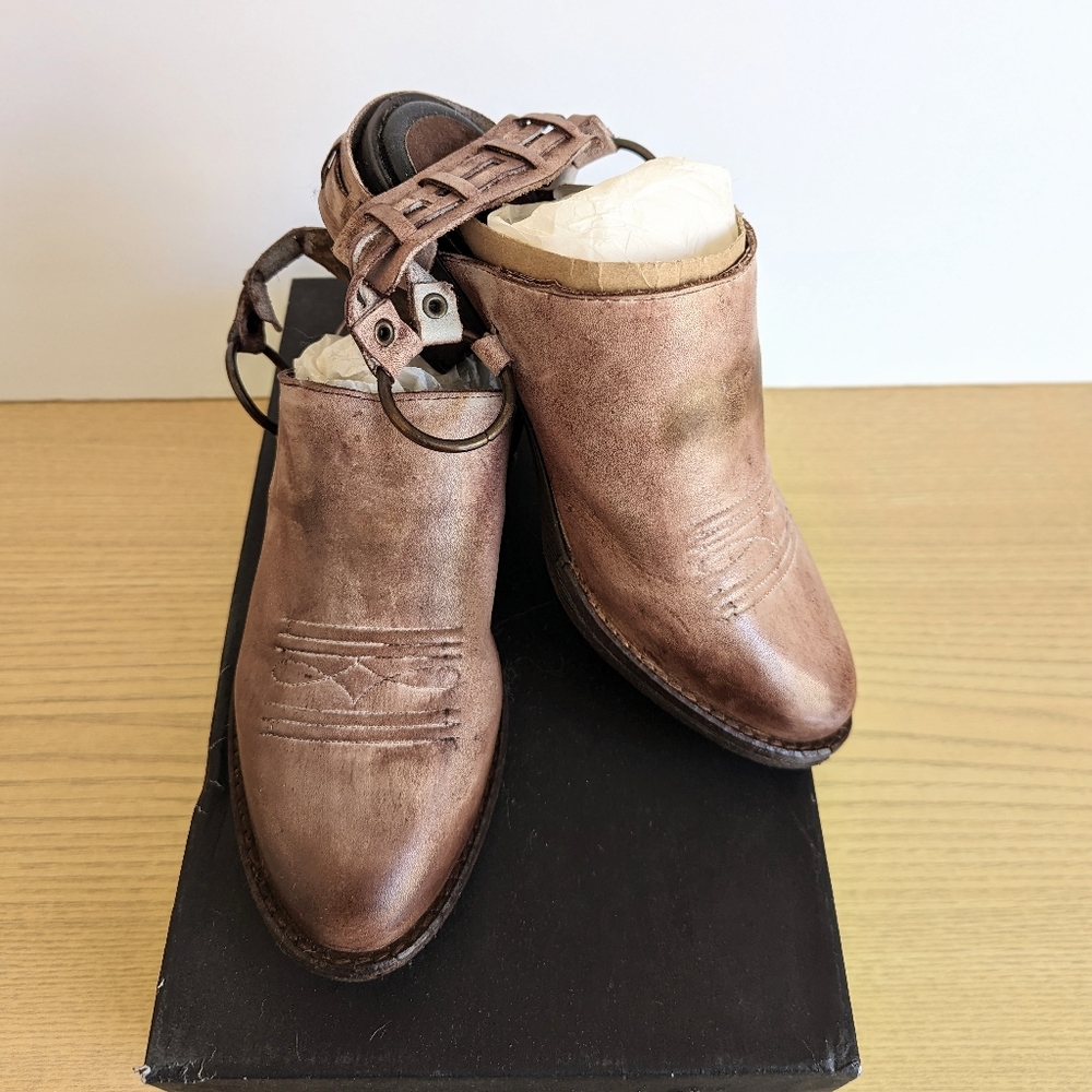 Very Volitaile Sling Back Leather Mules NWT
